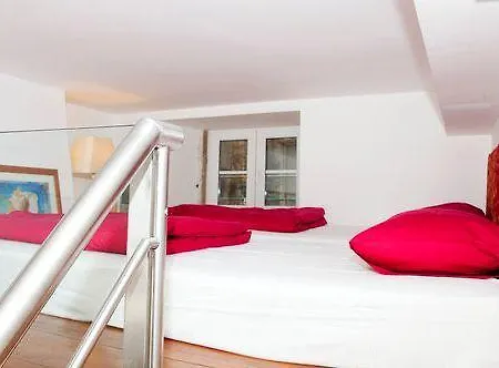 Augusta Apartment
